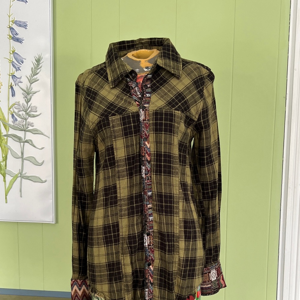 Gimmicks by BKE Plaid Button Down Shirt - Black and Green